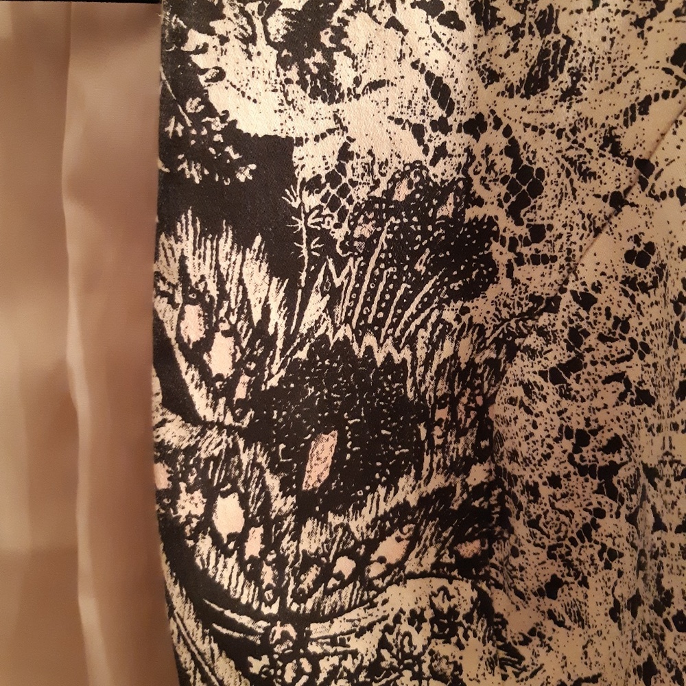 Structured Floral Blazer - Picture 3 of 5